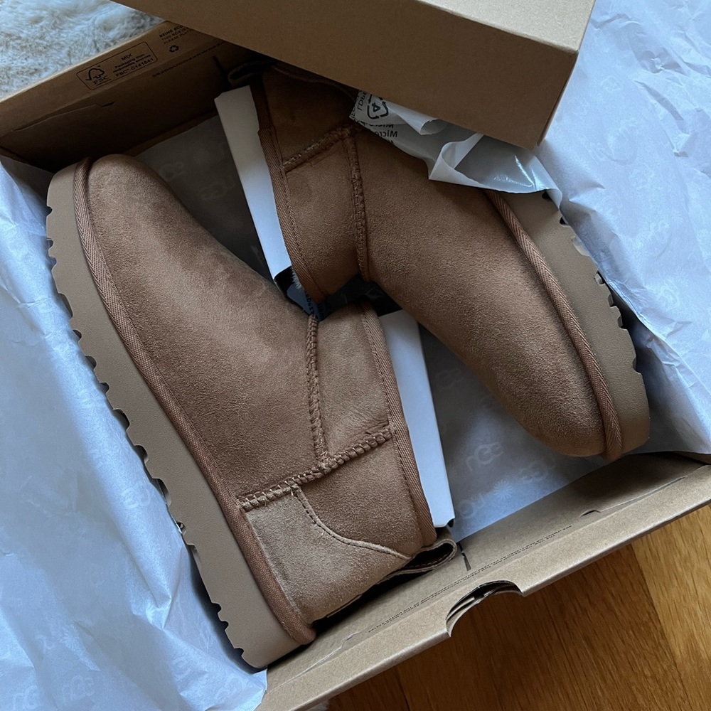 ⛔️SOLD NEW Ugg Classic Ultra Mini Pull On Boots Chestnut Women’s
